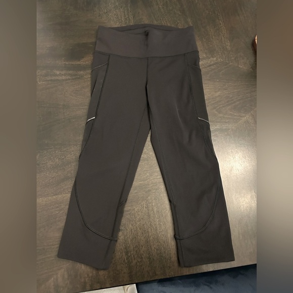 Lululemon Home Stretch Crop 19” Size 4 - Picture 5 of 10
